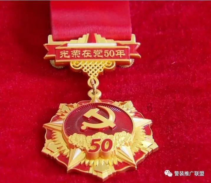 兴业安弘3个月定开债增聘基金经理冯小波 刘禹含离任